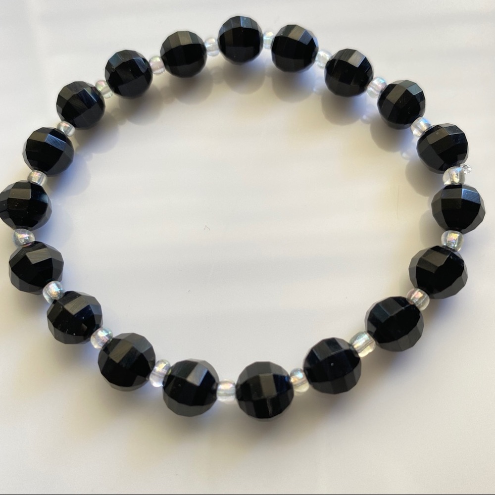 Blackest Onyx gemstone bracelet high quality sourced from Dakota Stones